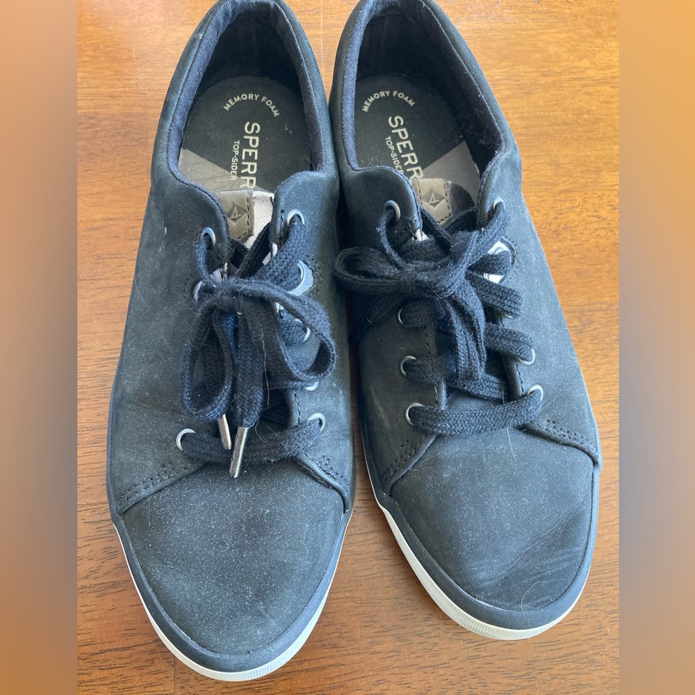 Women’s sperry sneakers